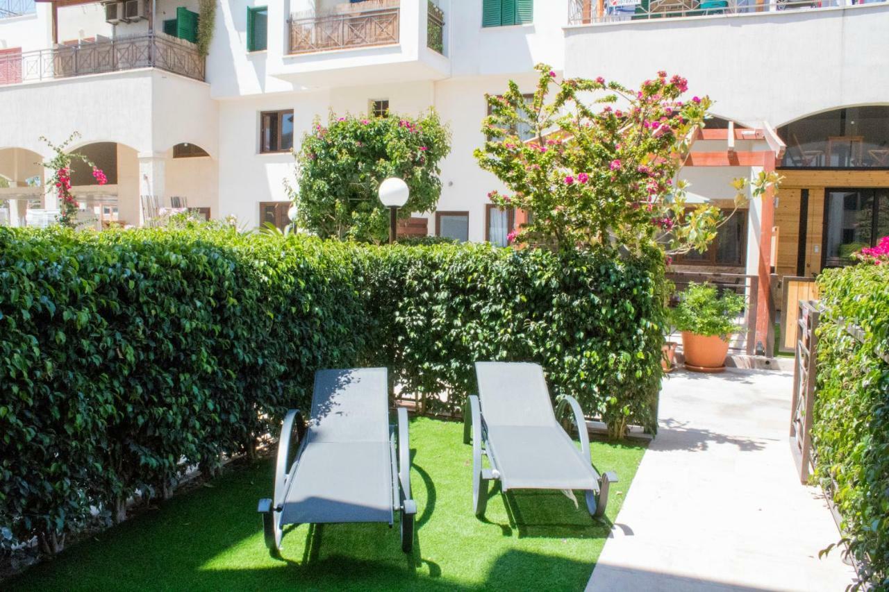 Galatex Beach Apartment Limassol Eksteriør billede