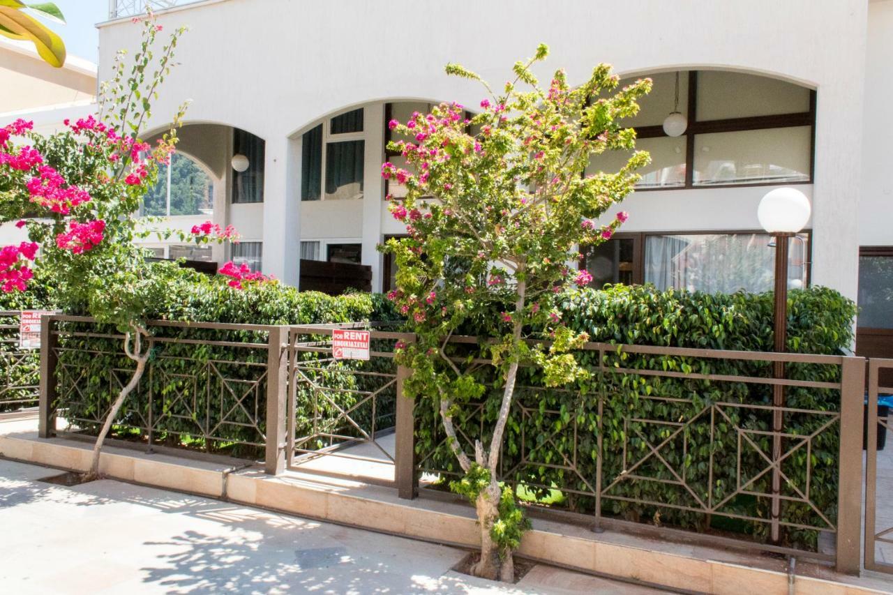 Galatex Beach Apartment Limassol Eksteriør billede