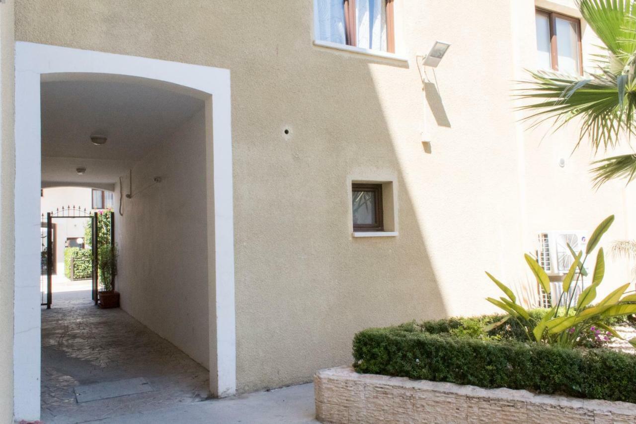 Galatex Beach Apartment Limassol Eksteriør billede