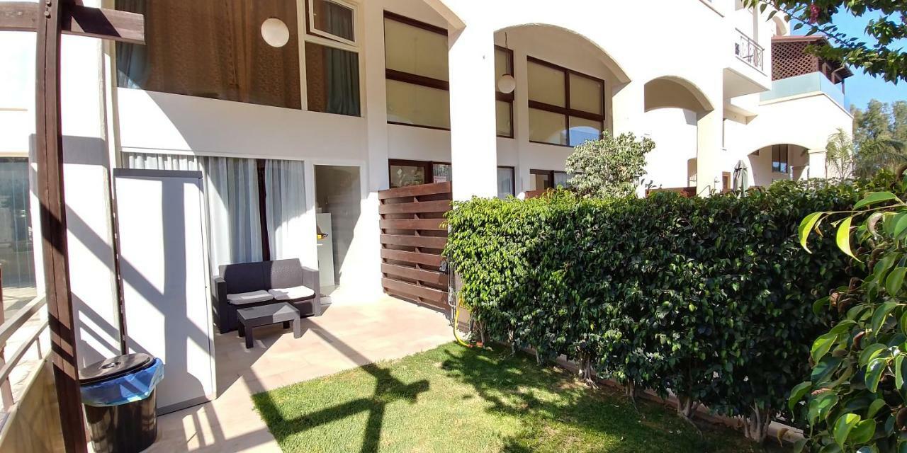 Galatex Beach Apartment Limassol Eksteriør billede