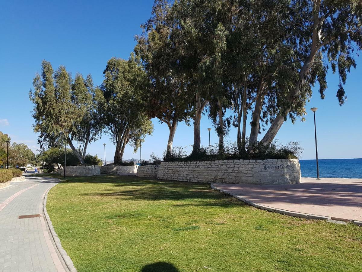 Galatex Beach Apartment Limassol Eksteriør billede