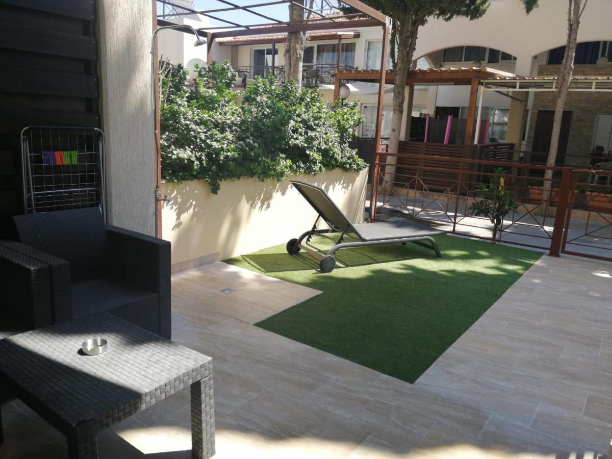 Galatex Beach Apartment Limassol Eksteriør billede